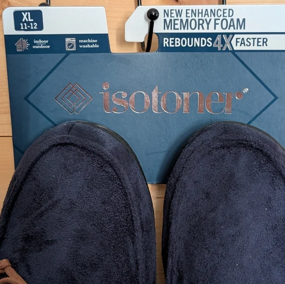 Isotoner Men's Dark Blue Loafers with Tan Accents, NWT...XL - Picture 2 of 2